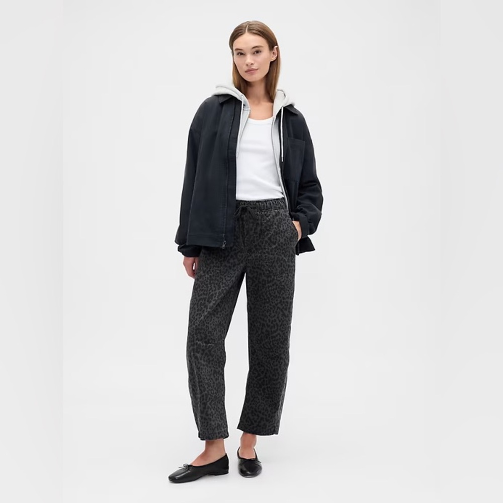 Women's Charcoal Leopard Print Drawstring Pants - Picture 2 of 7
